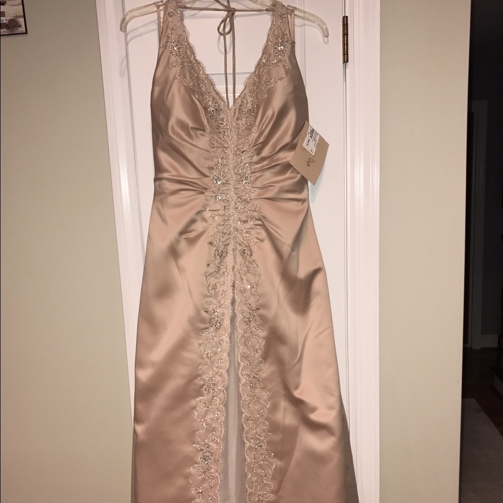 Brand new prom dress size 7/8