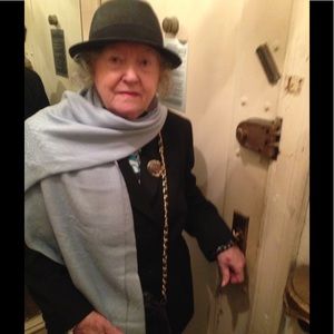 Meet your Posher, Jules