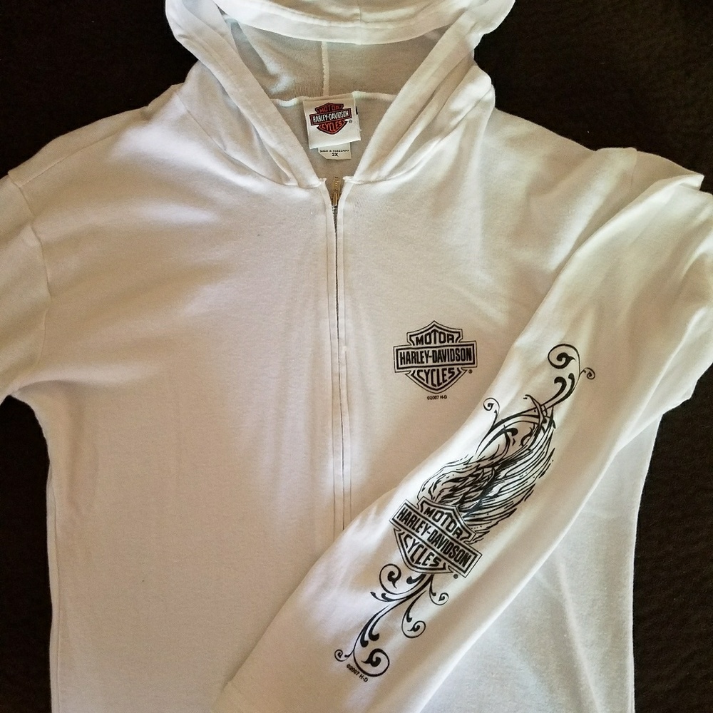 HD hoodie with tribal details