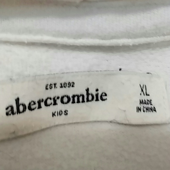 White Basic Abercrombie Sweatshirt - Picture 4 of 4