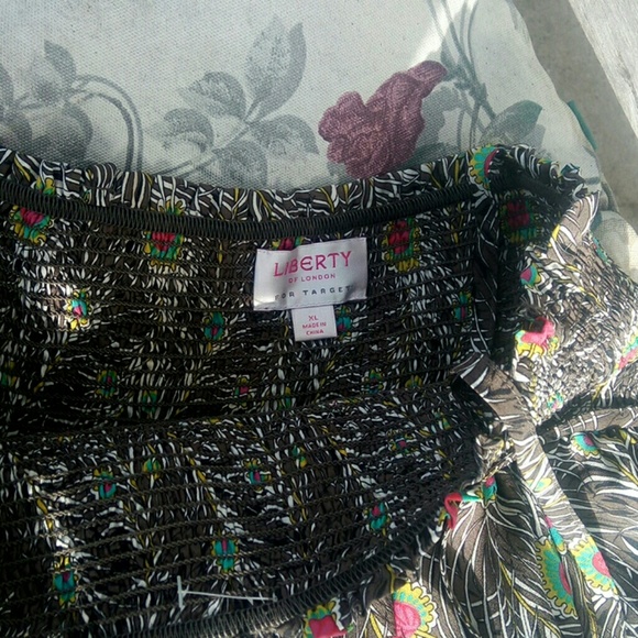 Skirt - Picture 3 of 4