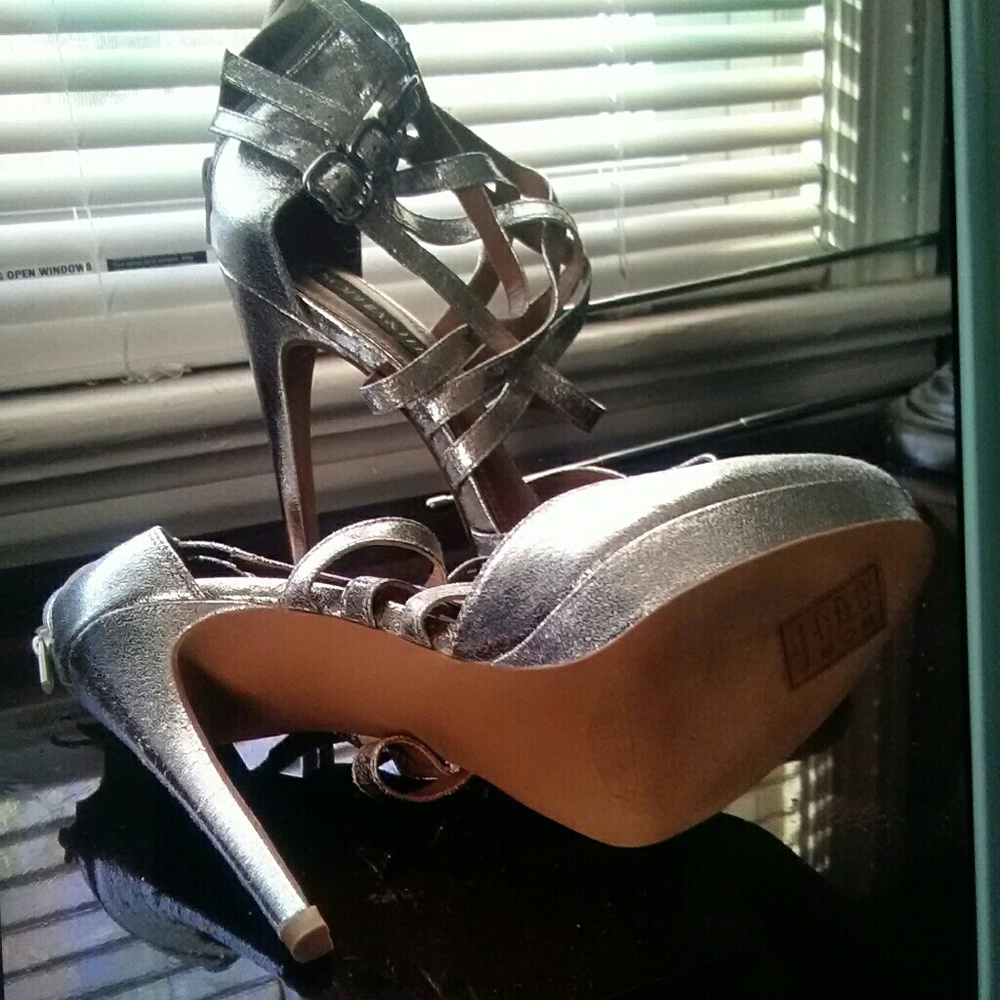 Shoes - Picture 2 of 2