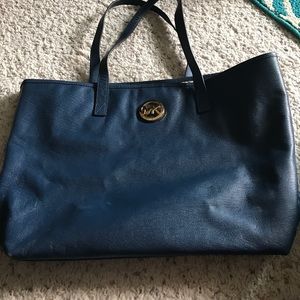 Navy Michael Kors Jetset Bag