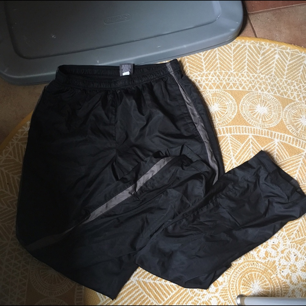 Athletic pants
