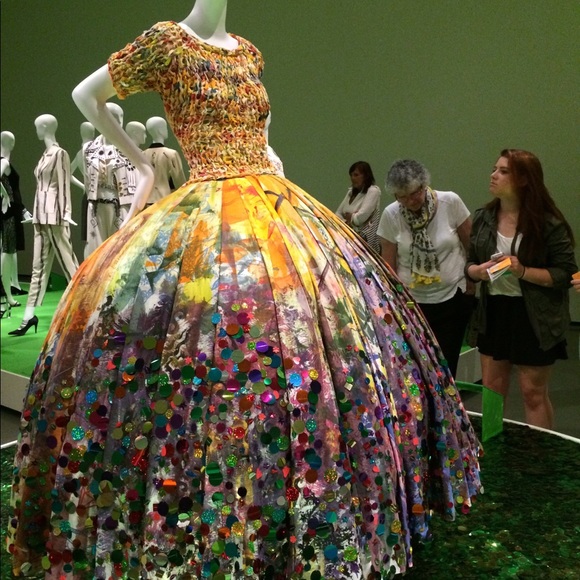 Let me style you! Meet your Posher, Joi. All designer brands & original designs! - Picture 6 of 14