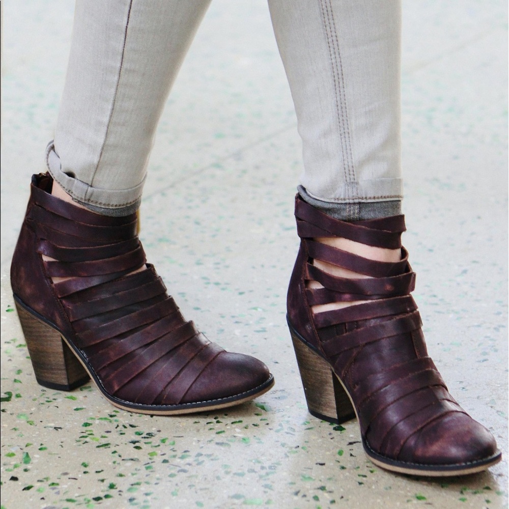 Freepeople "Hybrid" ankle boot in Cordovan