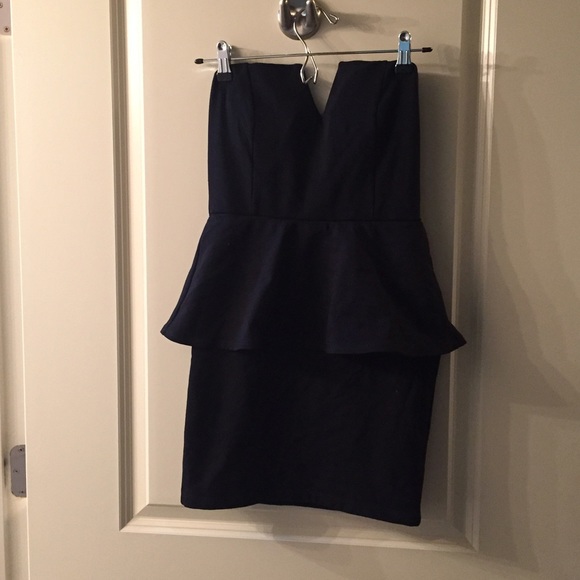 Lulu's LBD! - Picture 2 of 5