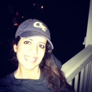 Meet your Posher, Roya