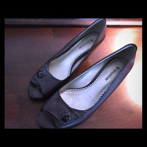 Naturalized wine/dark brown color, open toe heels