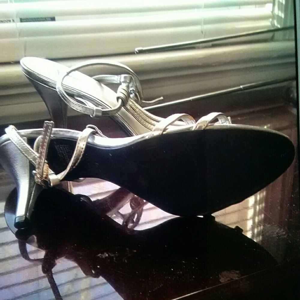 Sandals - Picture 2 of 2