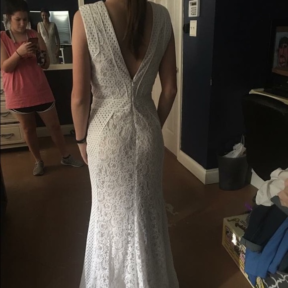 Prom or formal dress - Picture 4 of 4