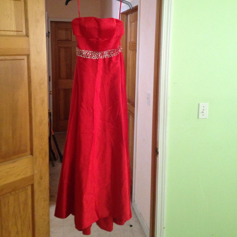 Red prom dress