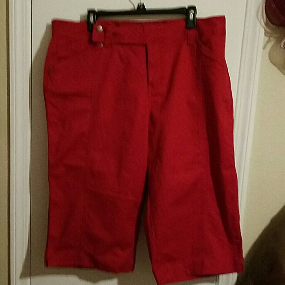 Capri pants