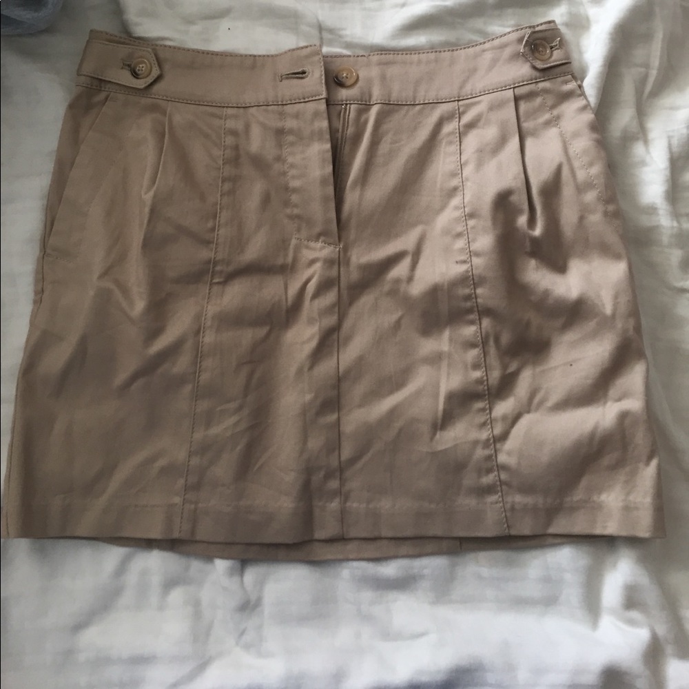 Gap khaki skirt