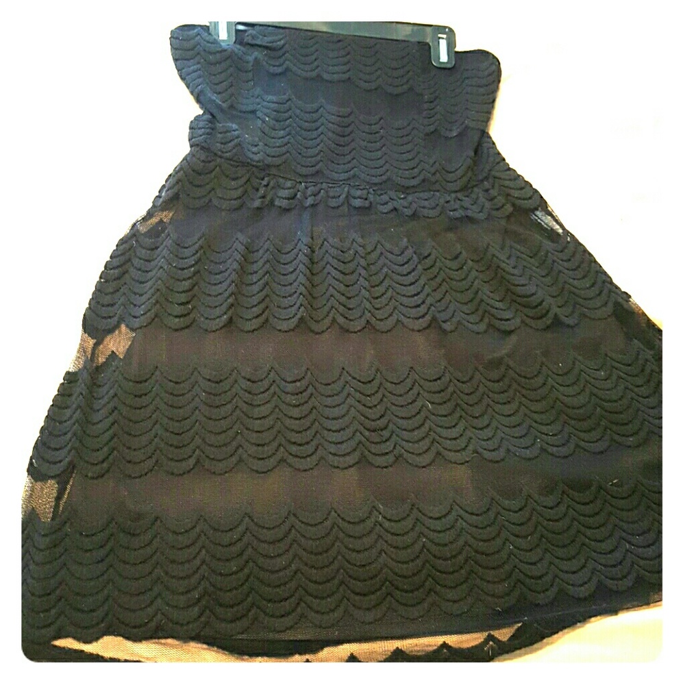 Strapless black lacey dress