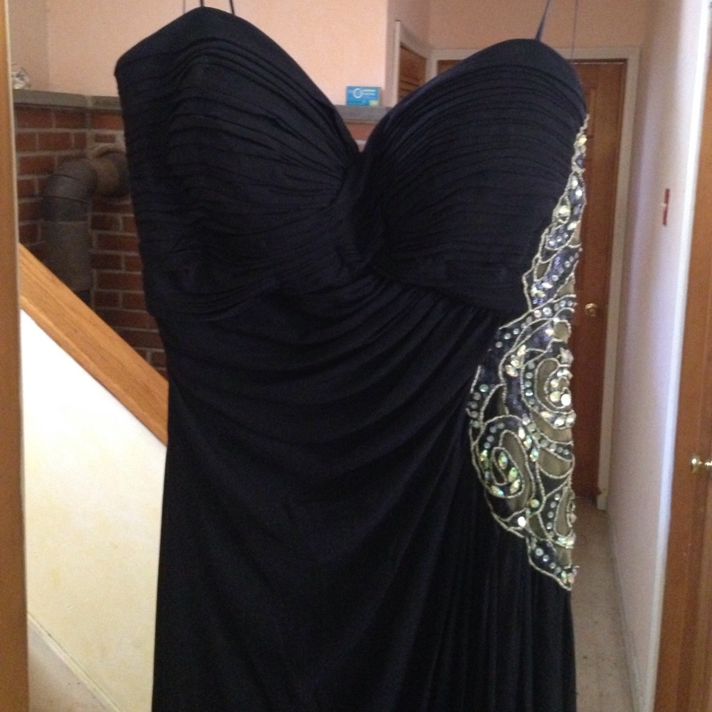 Navy blue gown - Picture 3 of 3