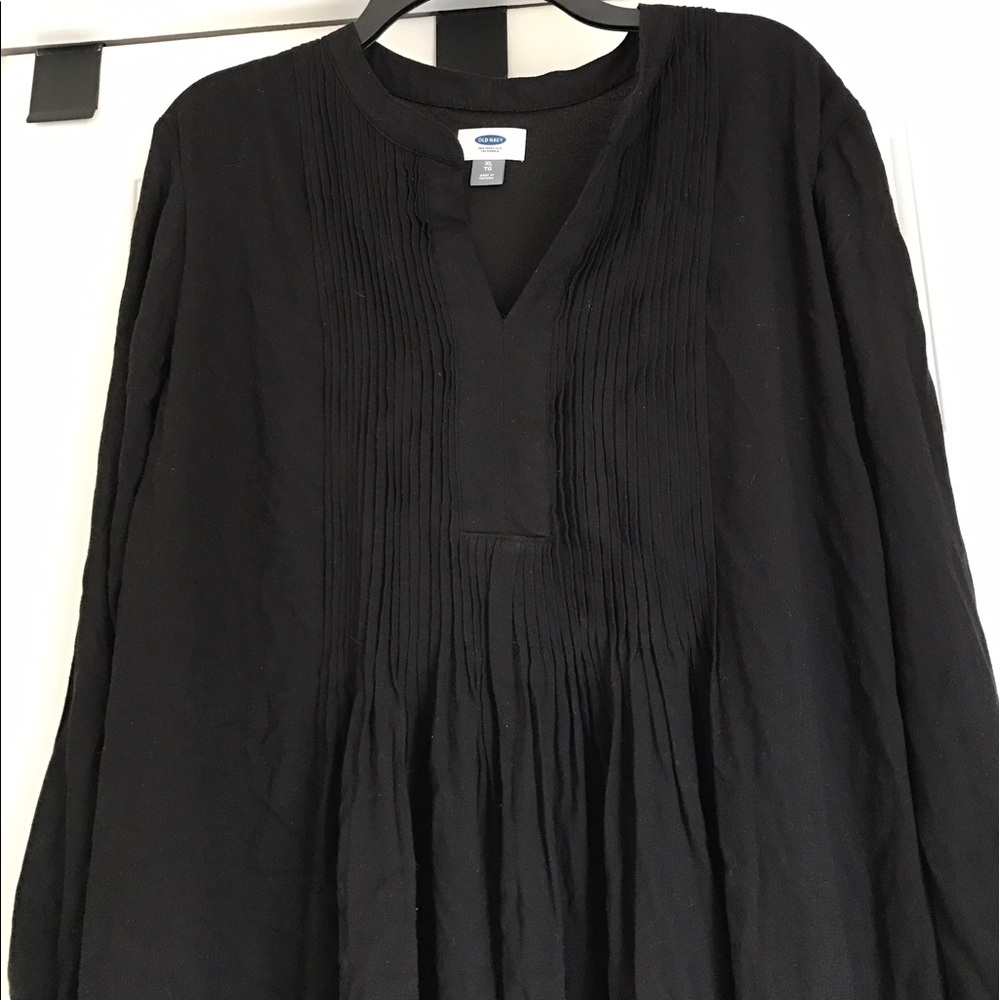 Old Navy long sleeve black dress. Size XL
