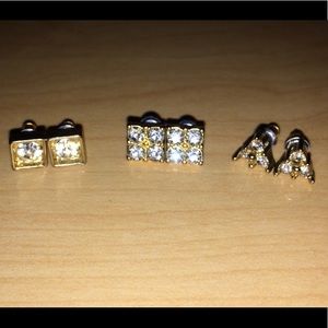 Set of gold earrings