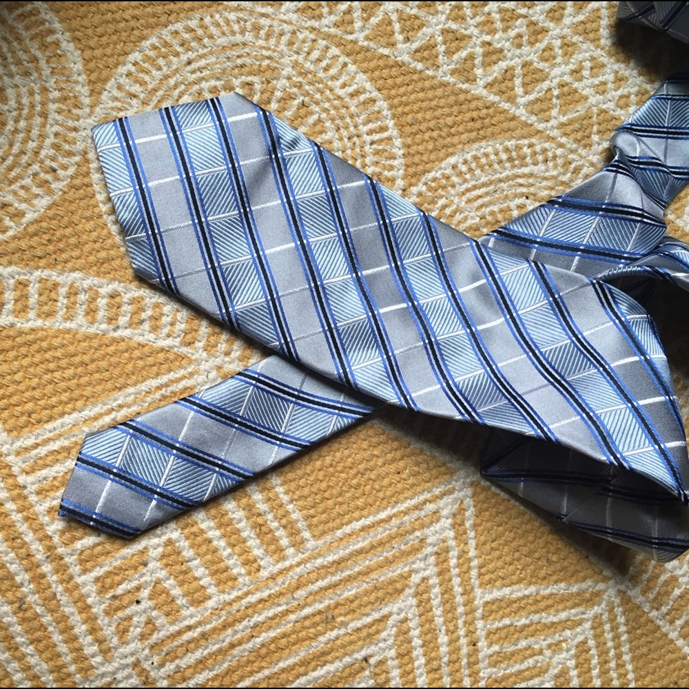 Bill Blass tie