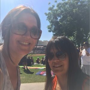 Meet your Posher, Christine