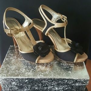 Tahari Canvas Leather flower platform