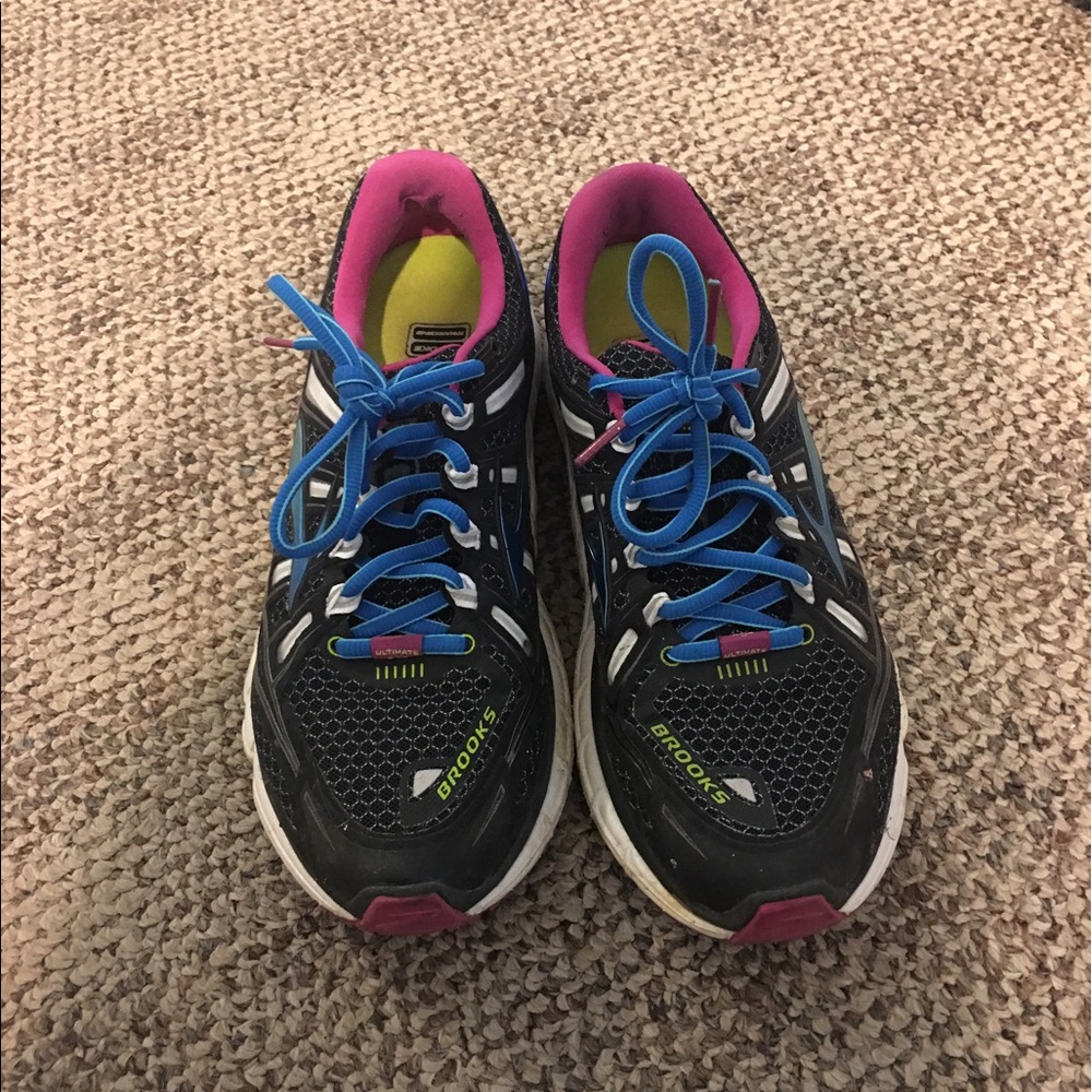 BROOKS RUNNING SHOE