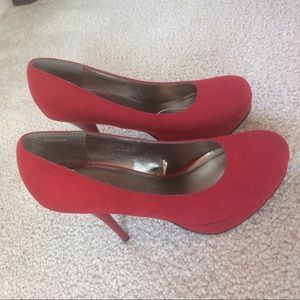 🛑Sexy Red Pumps Size 10