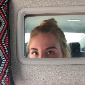 Meet your Posher, Makenzie