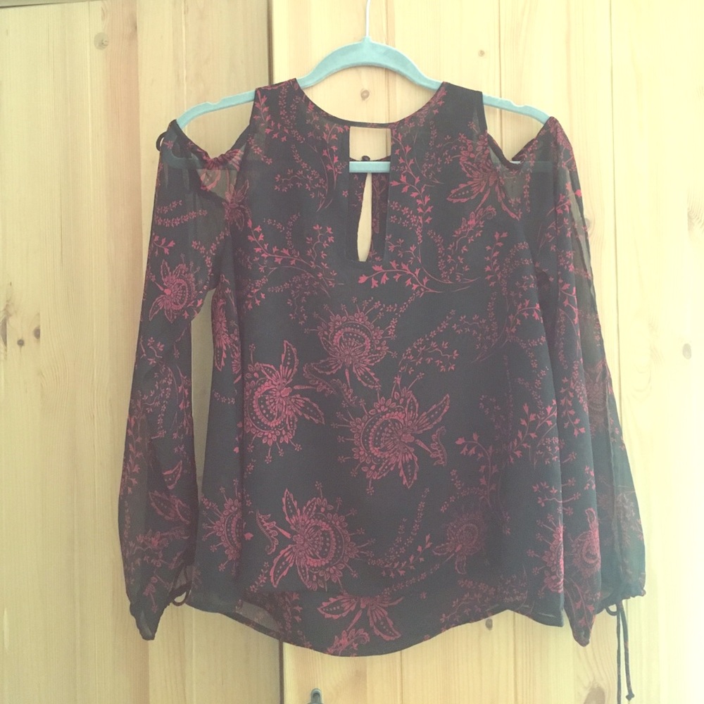 Express Off The Shoulder Blouse