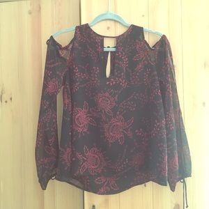 Express Off The Shoulder Blouse