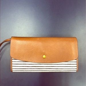Fossil wallet/wristlet