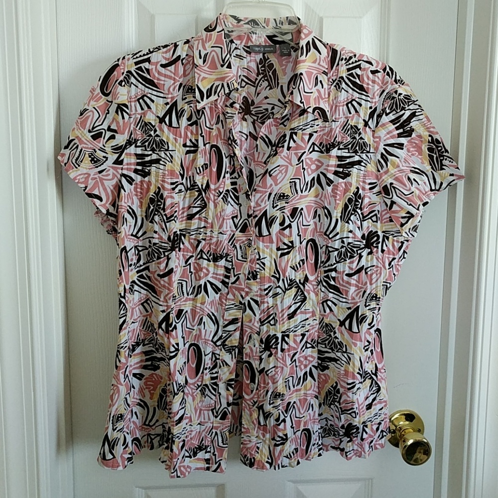 SOLD!! Apt 9 printed? blouse