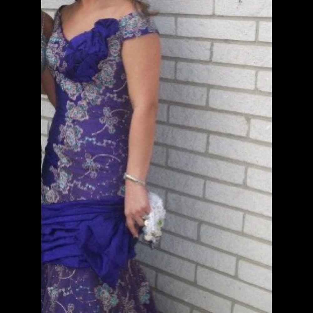 SIZE 8/10 gorgeous dress