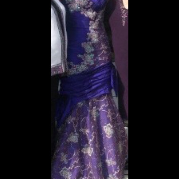 SIZE 8/10 gorgeous dress - Picture 2 of 4