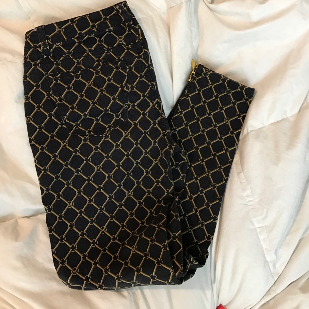 Adorable MICHAEL KORS skinny jeans!!
