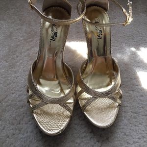 Gold Peep-toe Heels