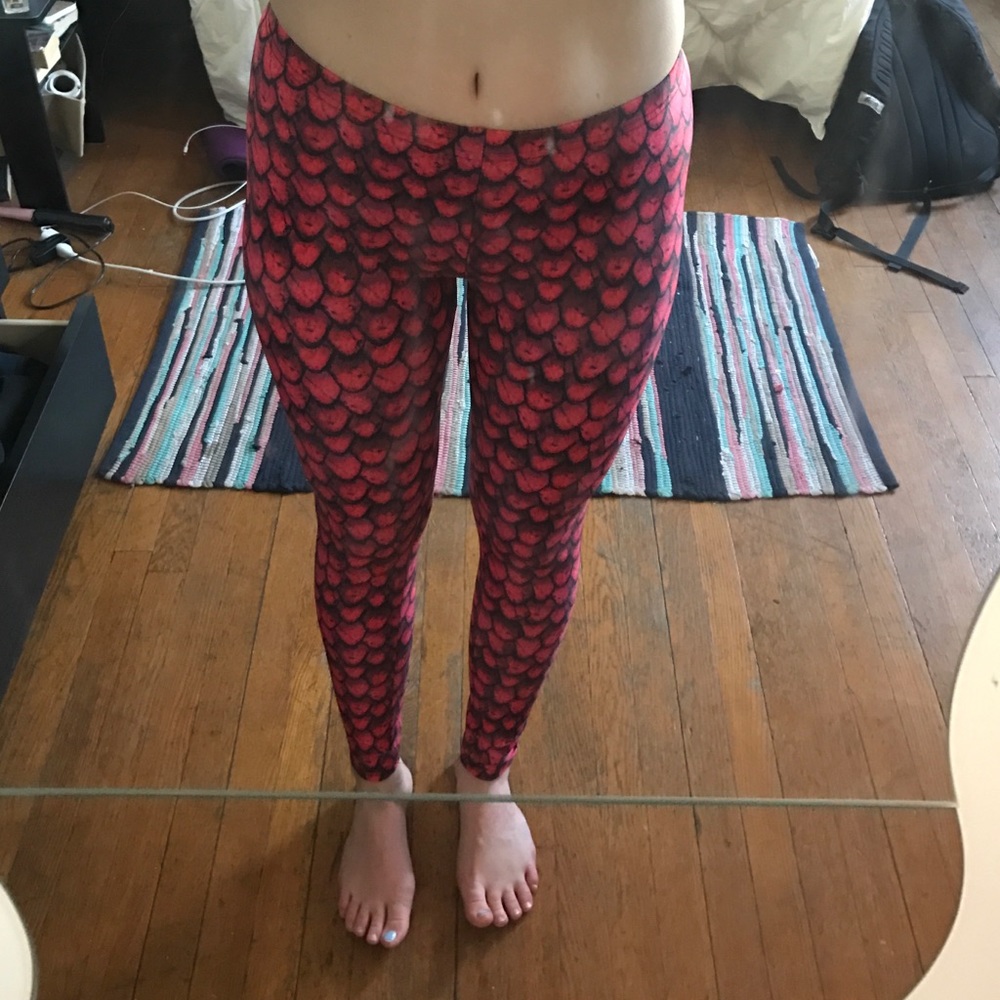 Red & black leggings