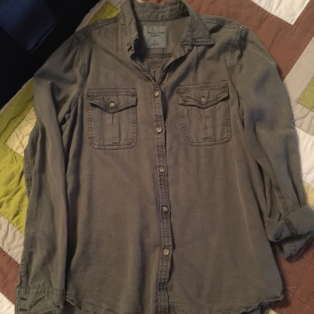 American Eagle dark green button down