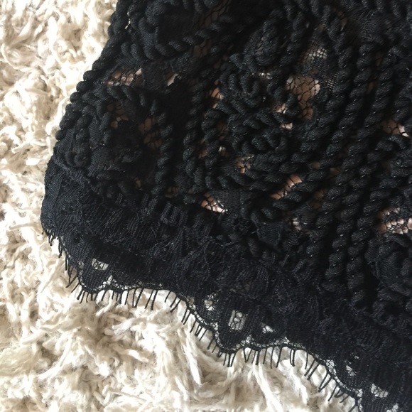 Black lace top - Picture 2 of 3