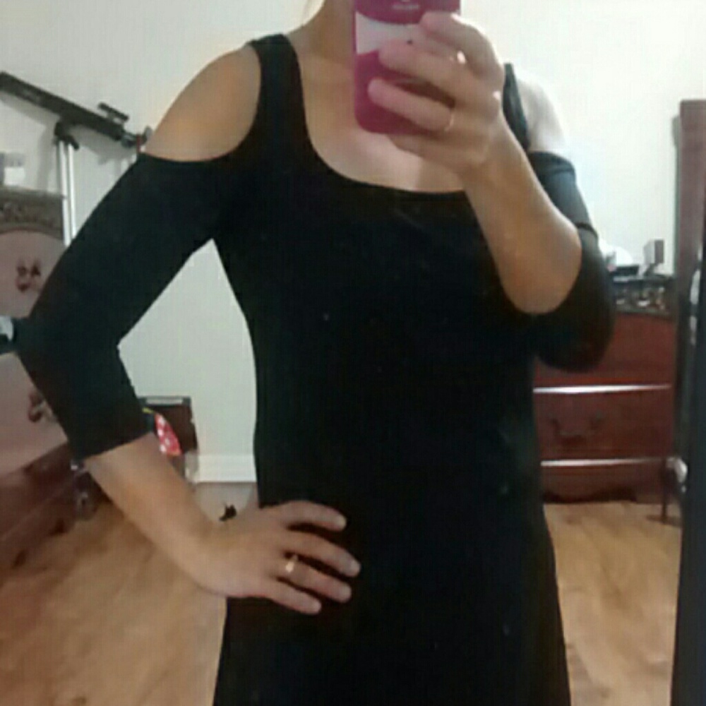 Cold Shoulder Top!
