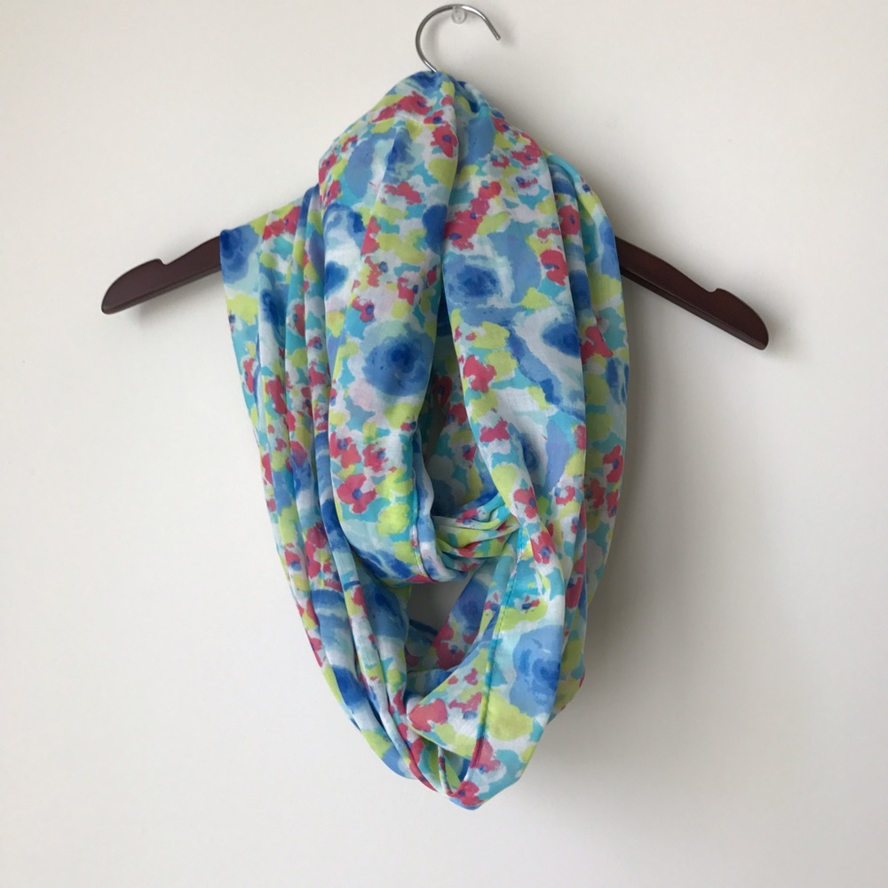 aerie floral infinity scarf (NWOT)