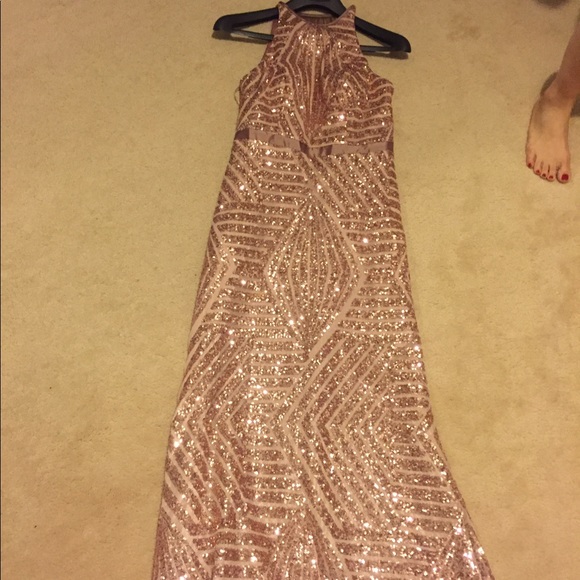 Gorgeous cachè dress - Picture 4 of 5