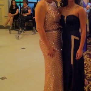 Gorgeous cachè dress