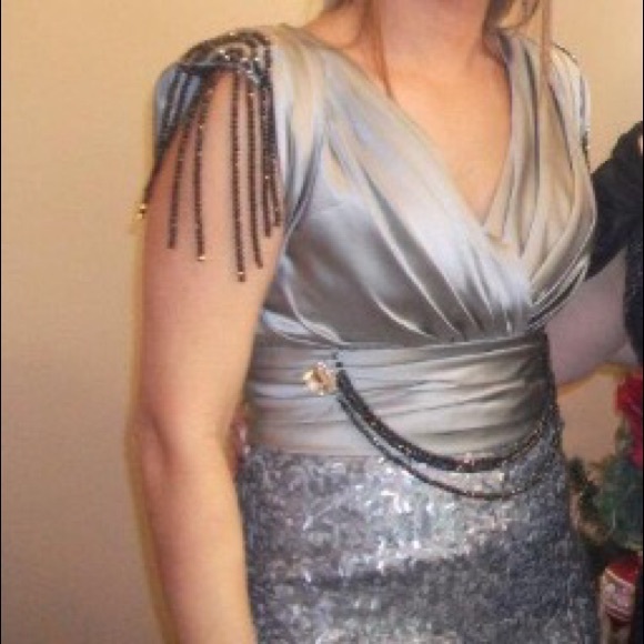 Unique silver size 10 dress - Picture 2 of 3