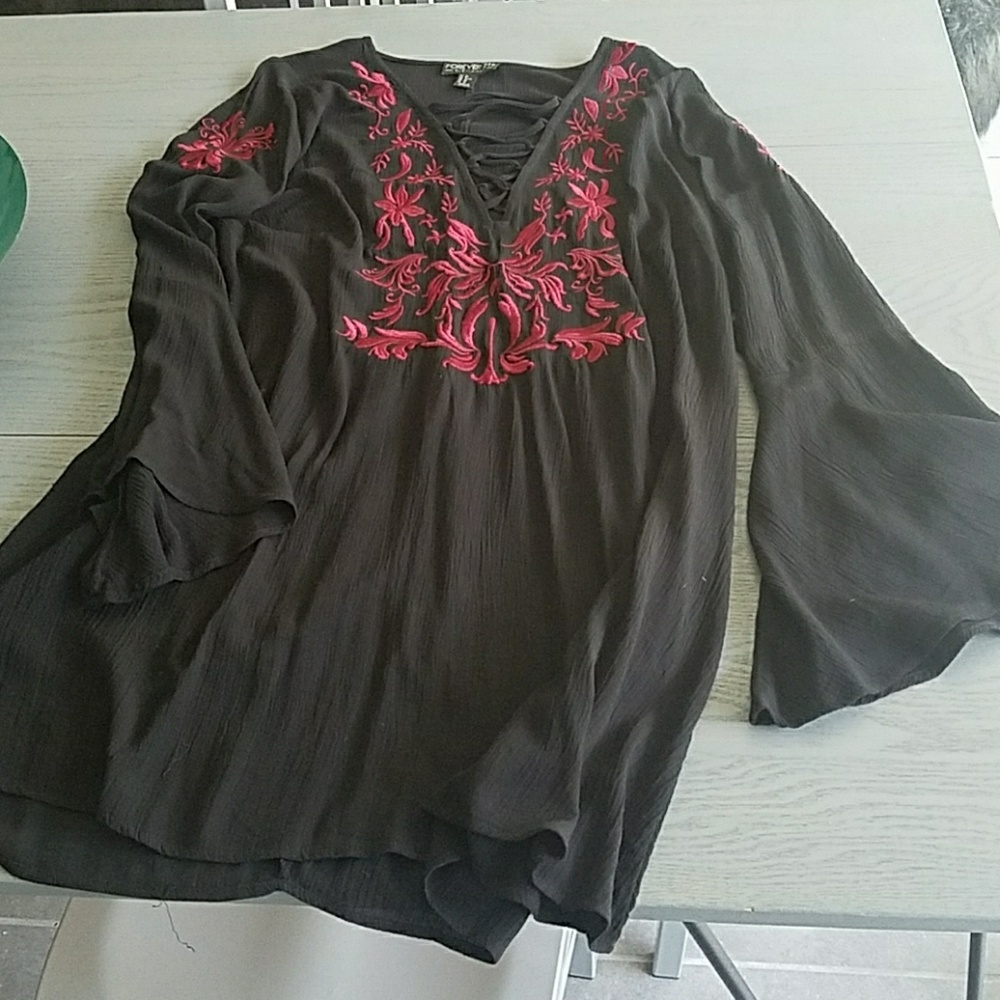 Forever 21 plus embroidered flare sleeve dress 0X