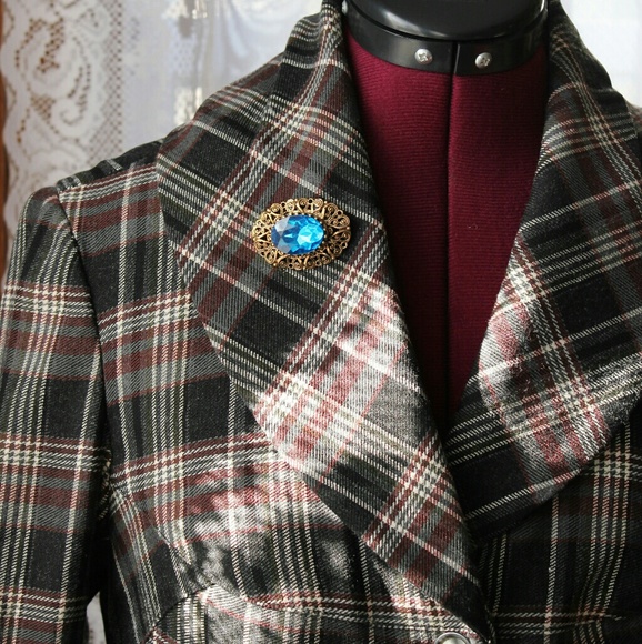 Meet your Posher, VampireLily - Picture 3 of 4