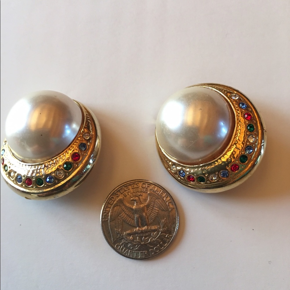 Vintage pearl clip on earrings