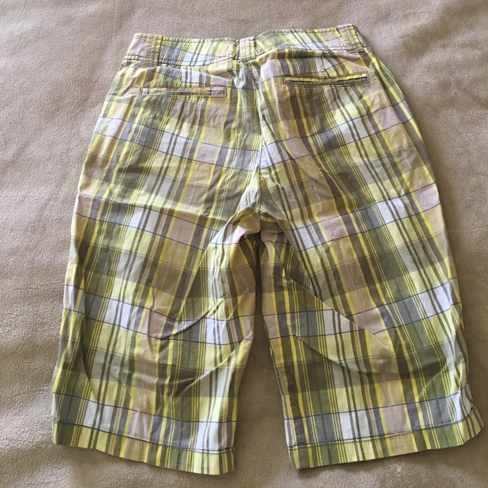 Shorts - Picture 3 of 3