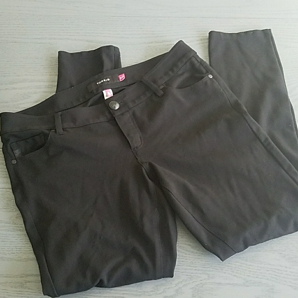 Torrid stretch Ponte skinny pants 14