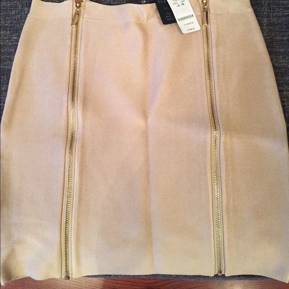 BEBE NWT BodyCon Skirt